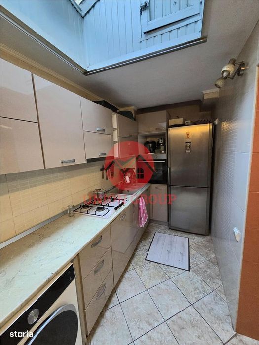 Apartament 4 Camere in Vila, Curte si Intrare Separata, Zona Andrei Sa