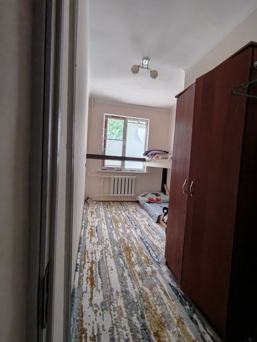 Srpchni sotiladi Uch tepa tumani vatan mfy 24 mavze 44 uy 51 kvartira.