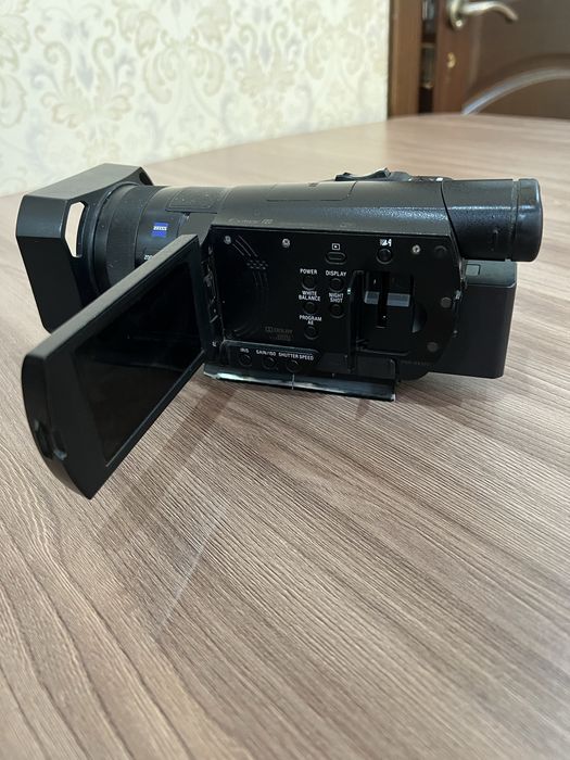 Продается камера Sony ах 100 4K