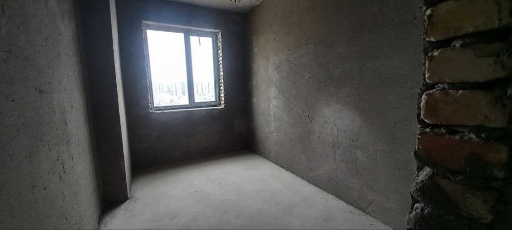 Продаётся 2х комн квартира на 5 этаже Ор-р Шарк 1  Ал Мактум