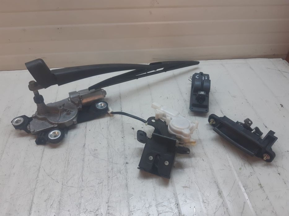 Motoras stergator haion mazda3 1.6d 100lei