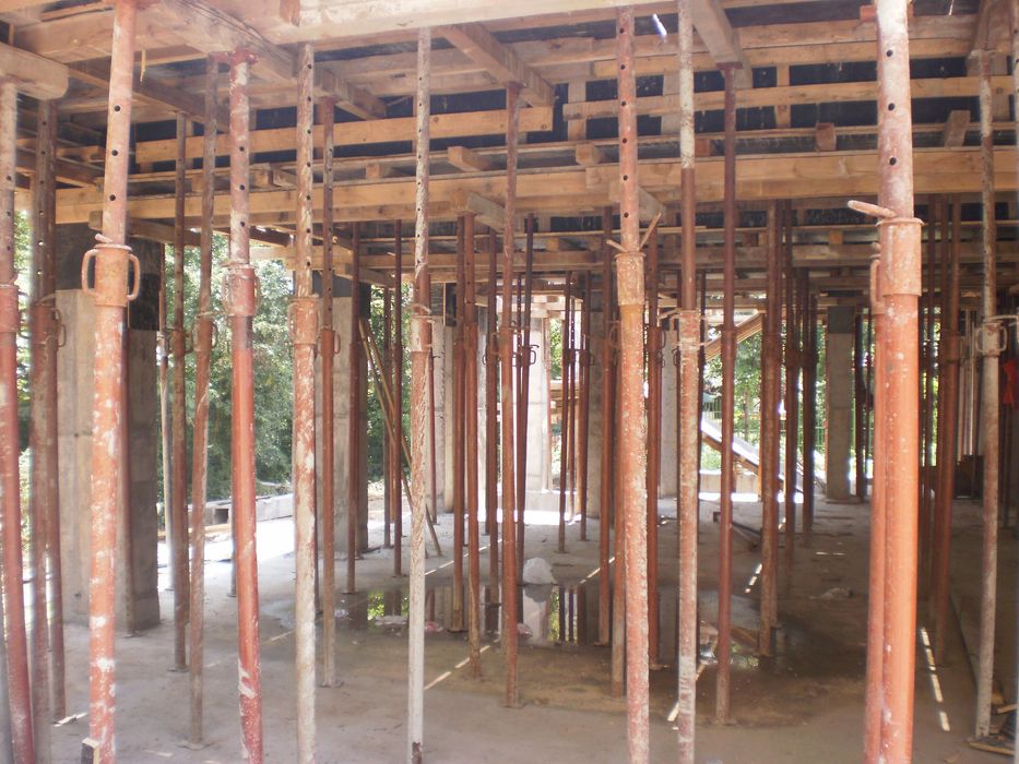 Popi metalici de închiriat, inchiriere popi metalici.