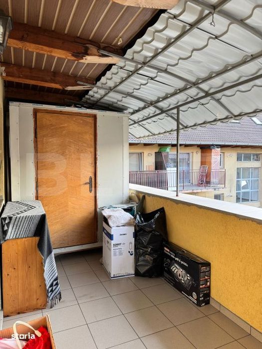 Apartament 2 camere, decomandat, parcare, zona Porii