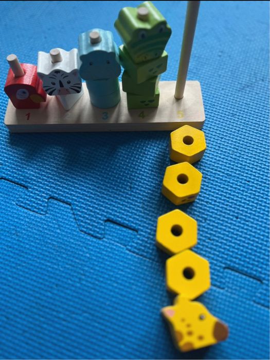 Jucarie Montessori din lemn pentru stivuire + puzzle