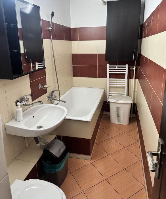 PROPRIETAR, inchiriez garsoniera 45 mp fix langa Mall Vitan / Bucuresti Mall