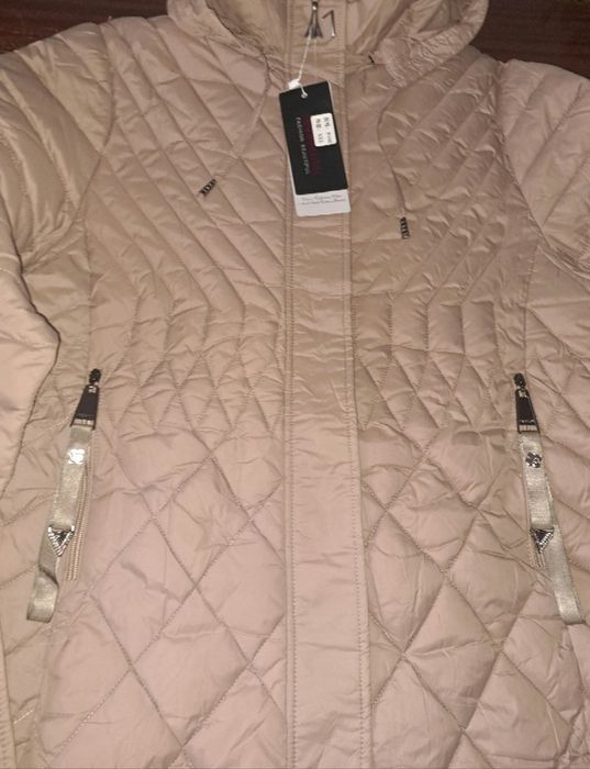 Куртка новая женская
