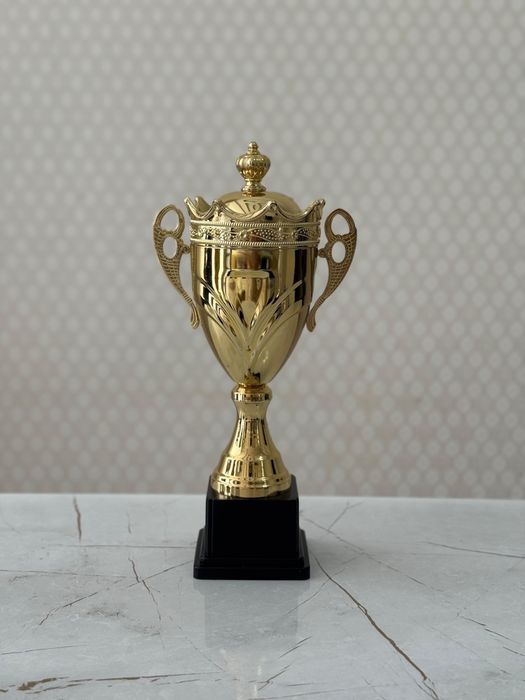 Кубки комплект медали и статуетки