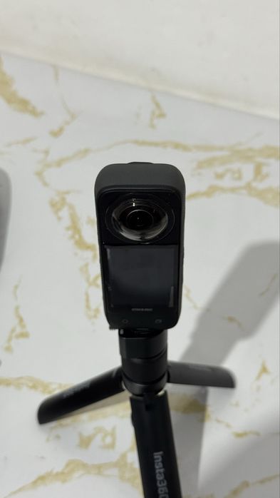 Экшн камера Insta 360 x3