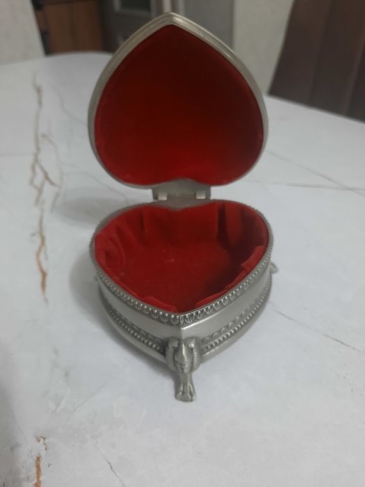 Шкатулка.    Металлический.