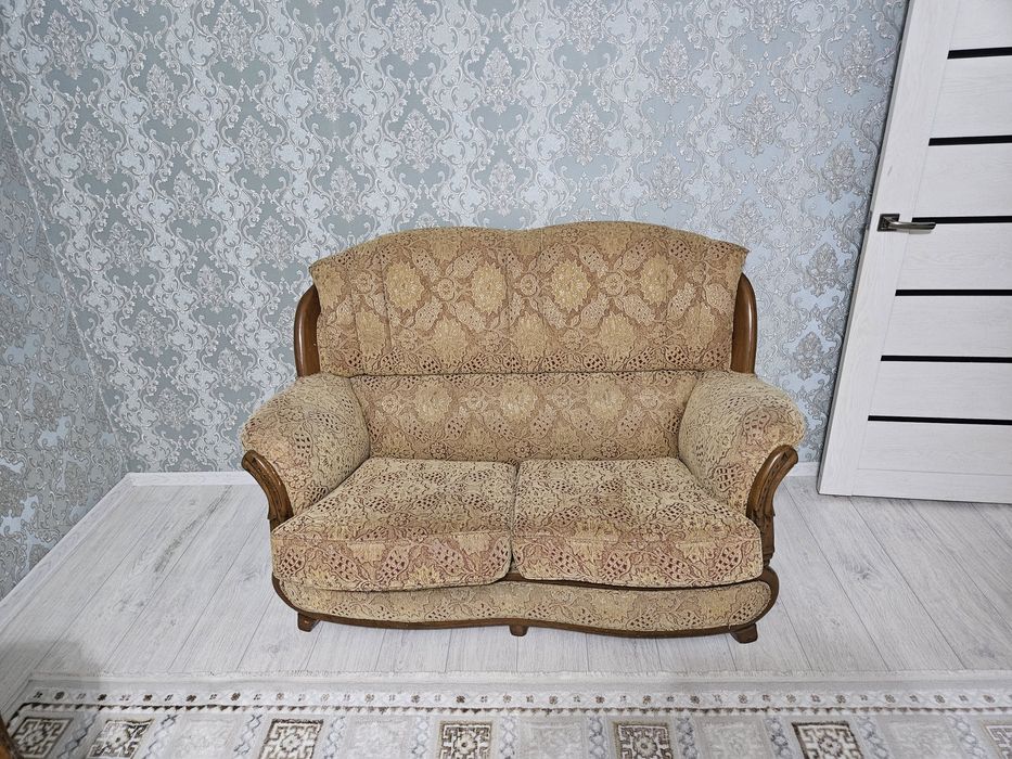 Диван, 2 кресла , софа