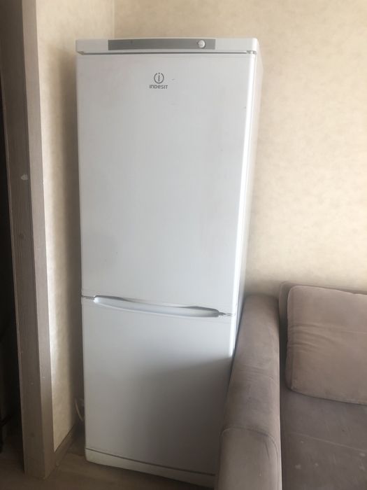 Продам холодильник