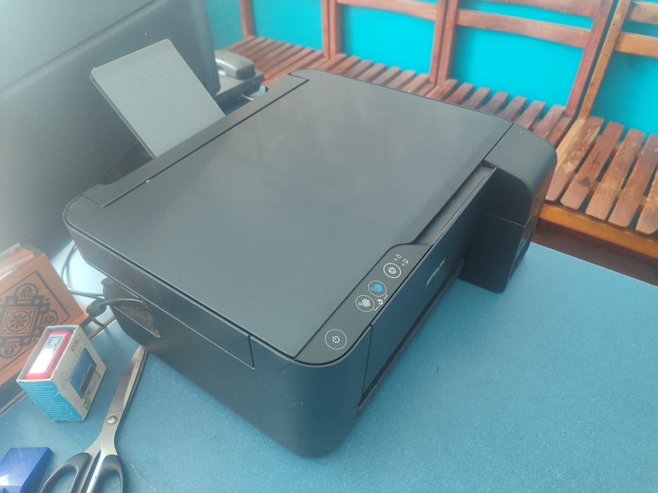 Продается 3 в 1 принтер,сканер,ксерокс