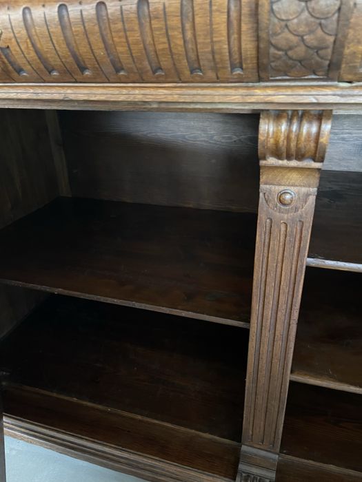 Антика шкаф реставриран