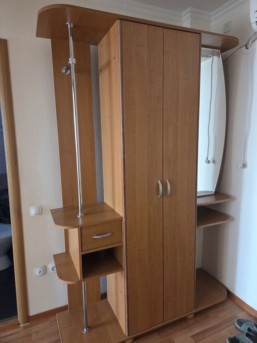 Прихожая продаётся