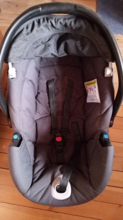 Продавам детски столчета за кола за кола