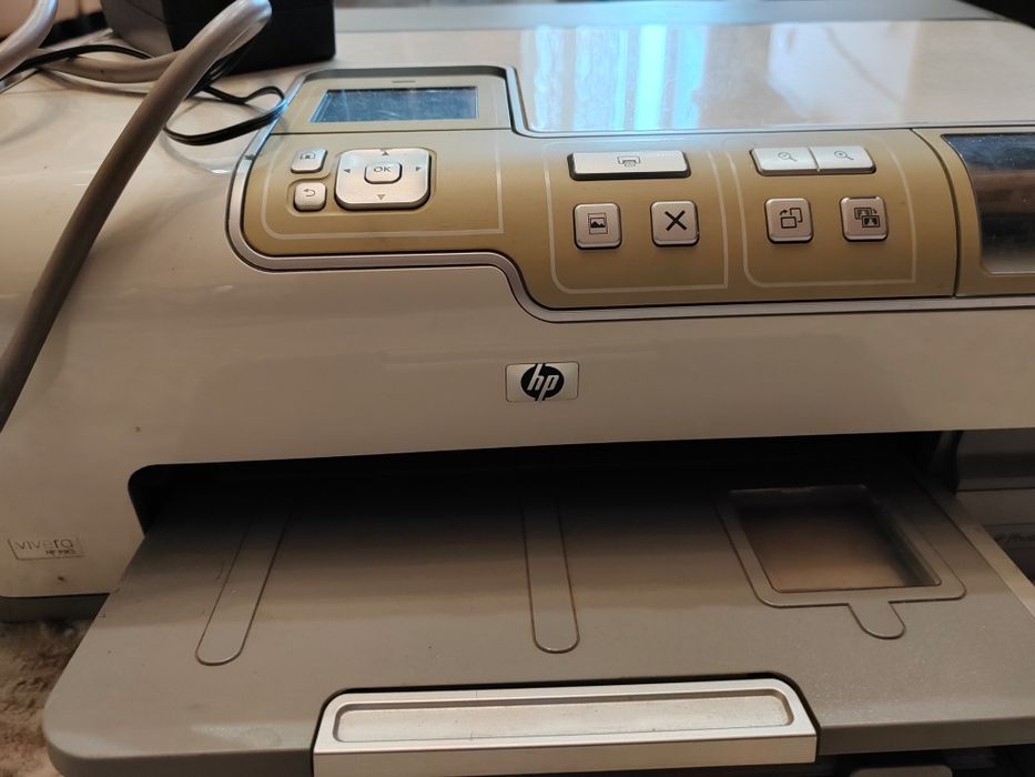 Продам цветной принтер HP
