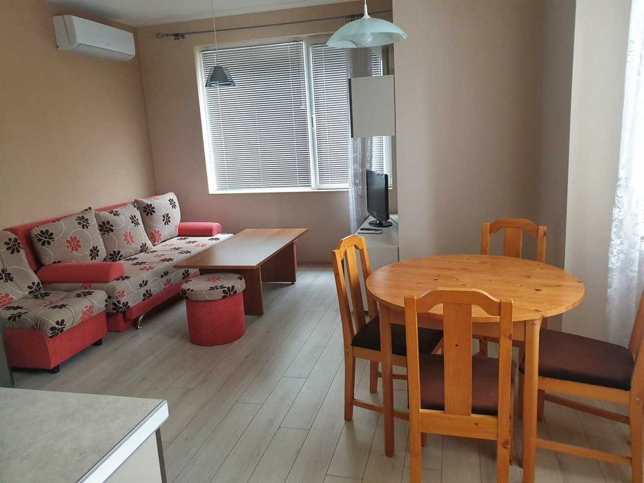 Двустаен Апартамент в Каменица 1