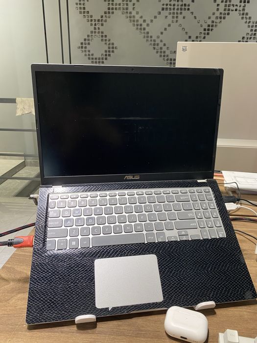 Asus laptop vivobook core i5 11 avlof