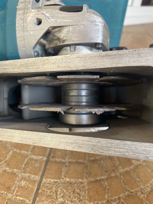 Makita SG 1251 Masina de Canelat 125 mm