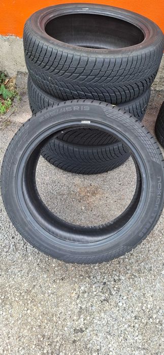 4бр. 235/45/19 Nokian 7mm грайфер, дот 21г. Безплатен монтаж