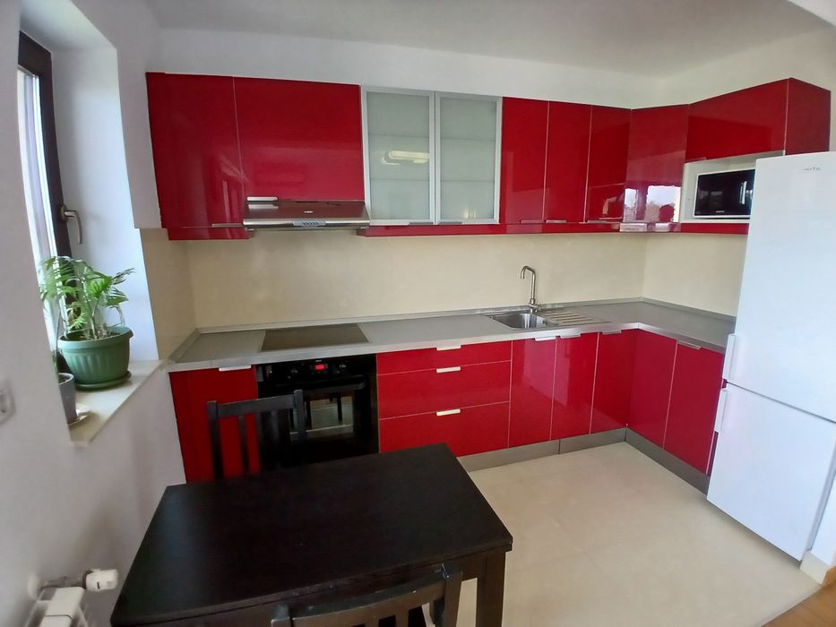 Ofer servicii profesionale de curățenie la domiciliu (apartamente și case), cu maximă seriozitate, atenție la de