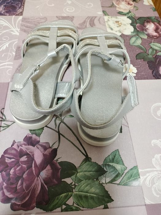 Sandale fete nr 33