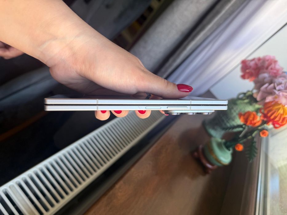 Vând Samsung z fold 7 pliabil!