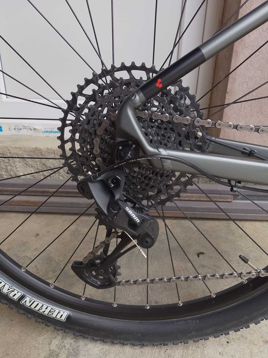 Bicicleta Cube Analog 2024, cu imbunatatiri