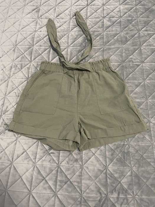 Pantaloni scurti FB sisters