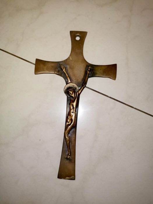 Бронзово разпятие 22х12 см религиозно художествено изкуство уникално