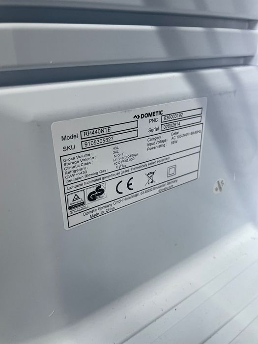 Mini frigider dometic