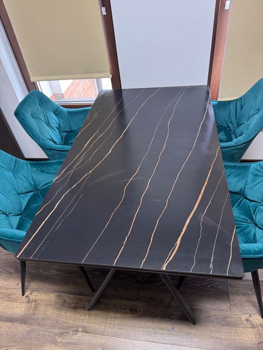 Vand masa extensibila din granit + 4 scaune catifea albastru smarald