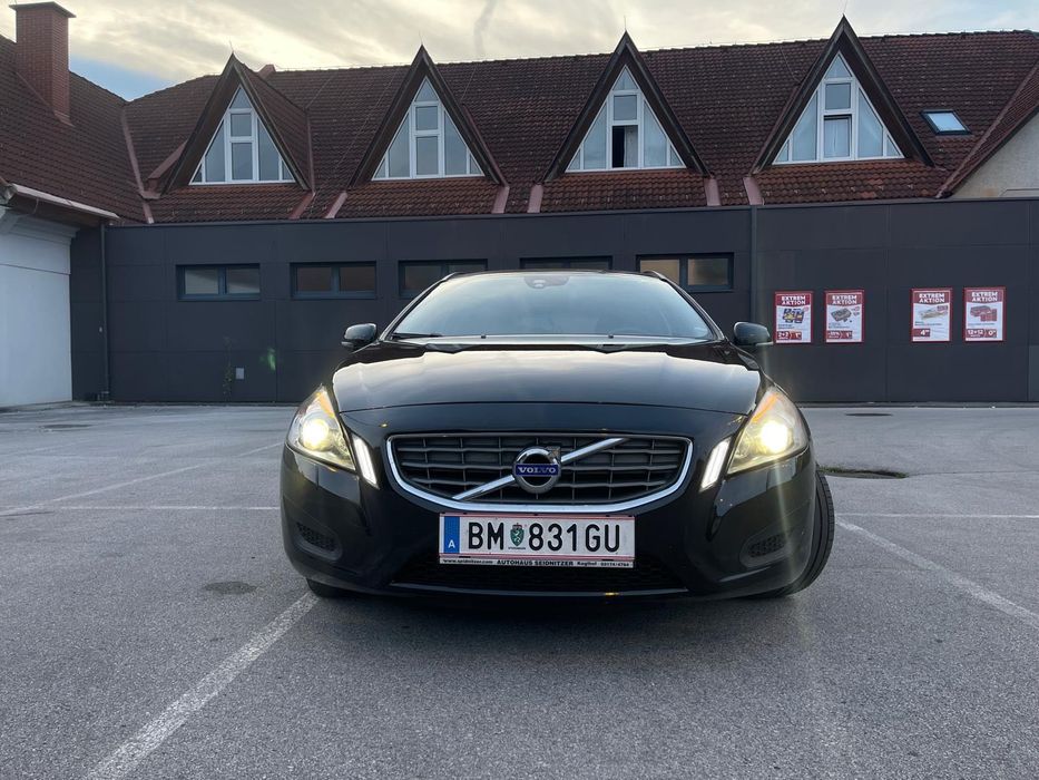 VOLVO V60 2012 — imagine 3