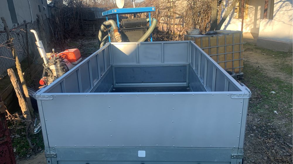 Vand remorcă 1300 kg tandem.