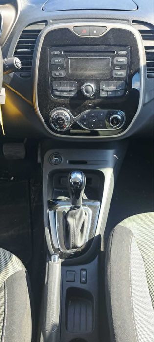 Renault Captur 1200 турбо . На части