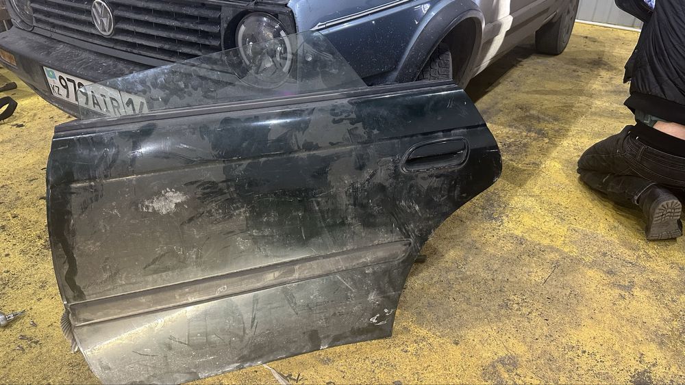 Субару легаси двери все 4 есть