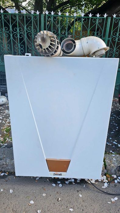 Vand centrala termica cu boiler inclus Ferroli New Elite 60F24 de 24Kw