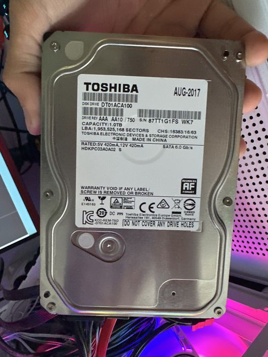 продам жесткий диск Toshiba 1Tb