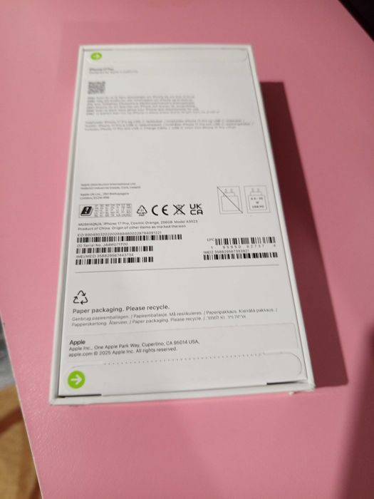 IPhone 17 pro, цвят оранжев, неразопакован