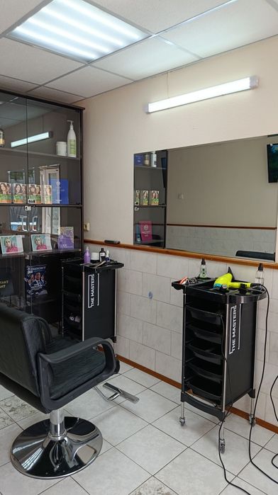 Сдается парикмахерская на кшт