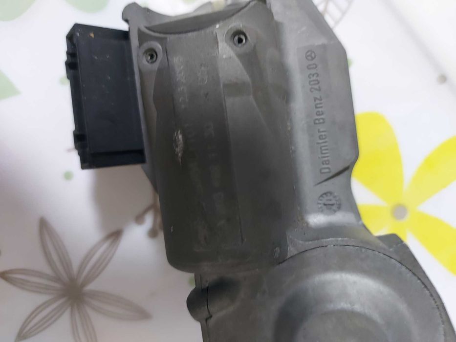 Ключалко и заключващо устройство за mercedes w211 E