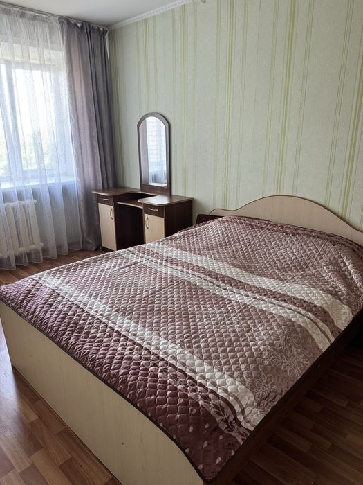 Продам спальный гарнитур