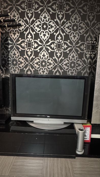 Телевизор модель LG