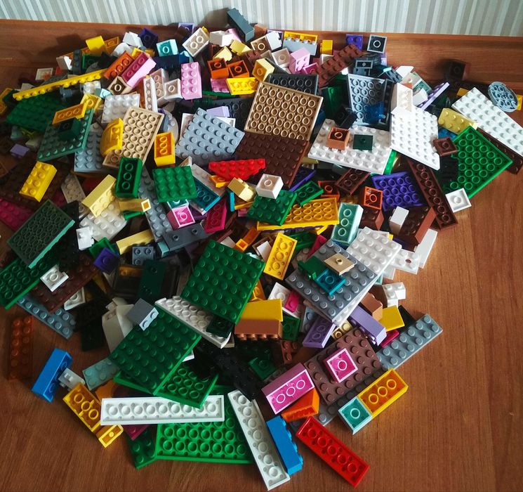 Лего детали (1550 шт.)