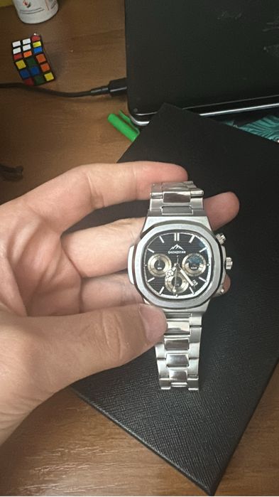 Часы от бренда TAU