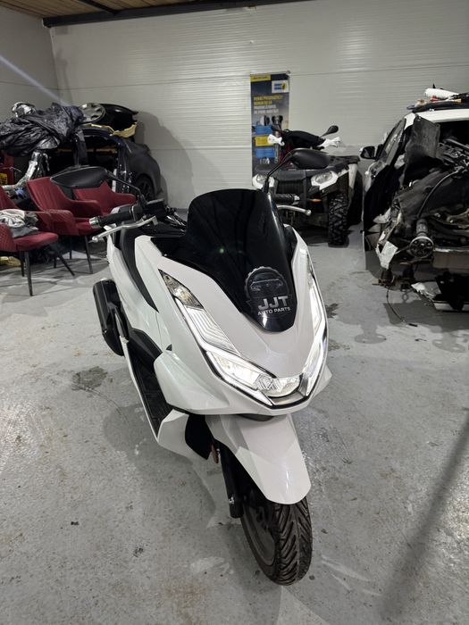 Honda pcx 125 ca nou 1700km impecabil