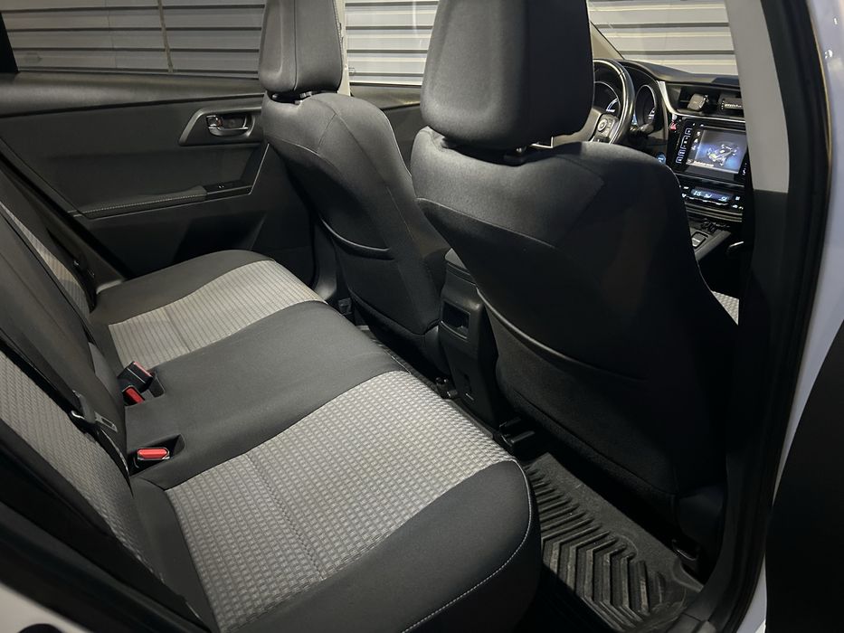 Toyota Auris 1.8 Hybrid | Istoric complet