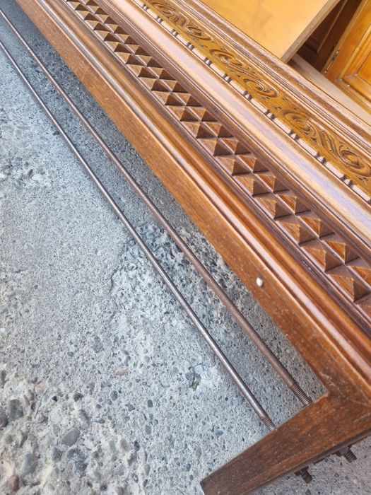 Galerii perdele lemn sculptat