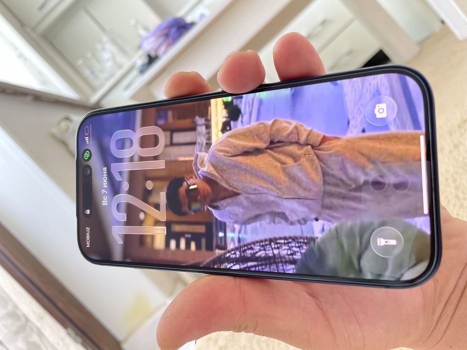 Iphone 17pro blue