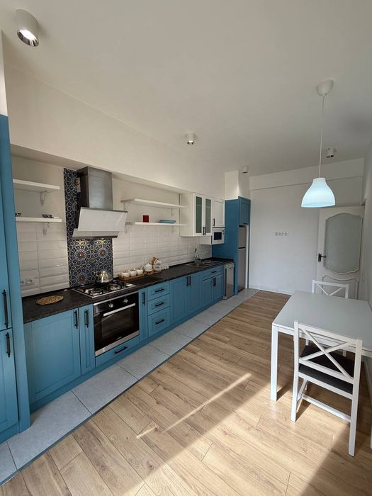 Новостройка,  2 комнатная квартира -Орентир Клиника Федорович/ А Темур